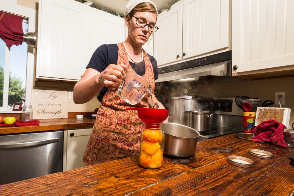 Canning Peaches