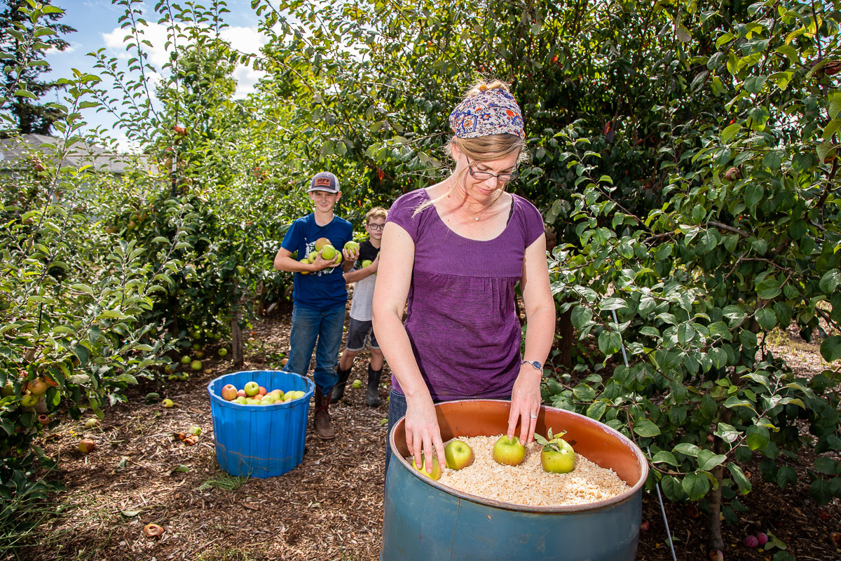 CFR-GardeningGreta-7577.jpg
